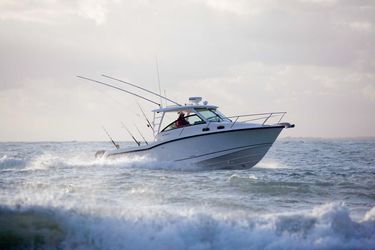 31' Boston Whaler 2013 Yacht For Sale